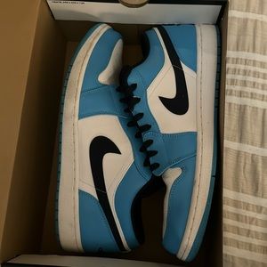 Air Jordan 1 Low light blue and black